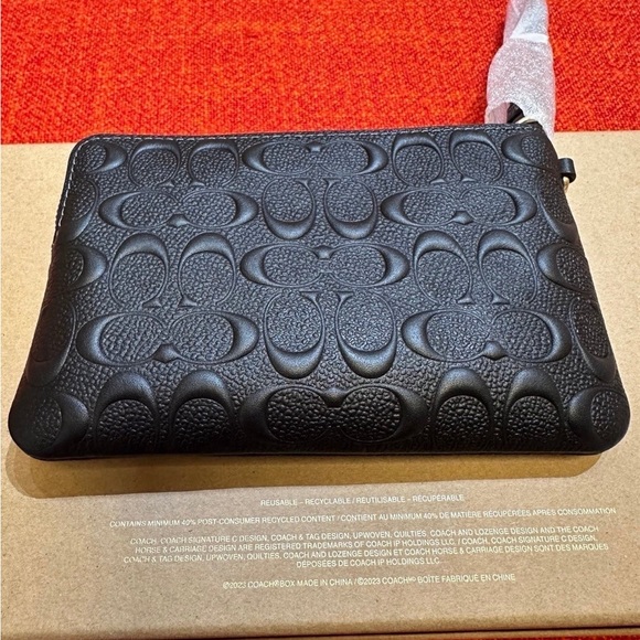 ❤️❤️❤️NWT Coach wallet/wristlet/pouch in signature leather/silvertone❤️ - Picture 5 of 6